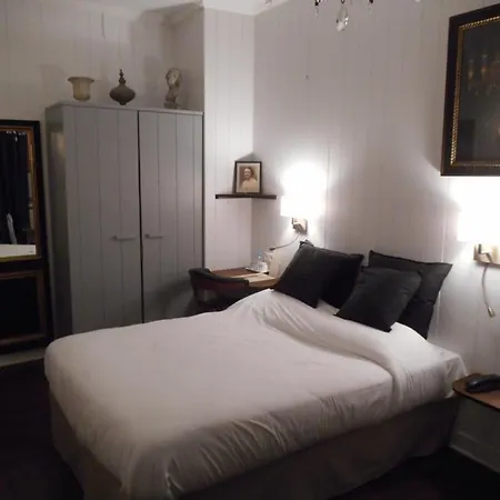 De L'avre 3* Παρίσι