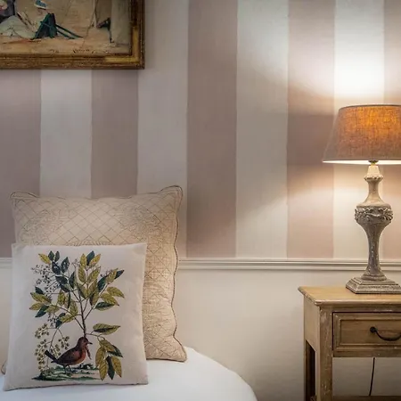 Ξενοδοχείο De L'avre 3*