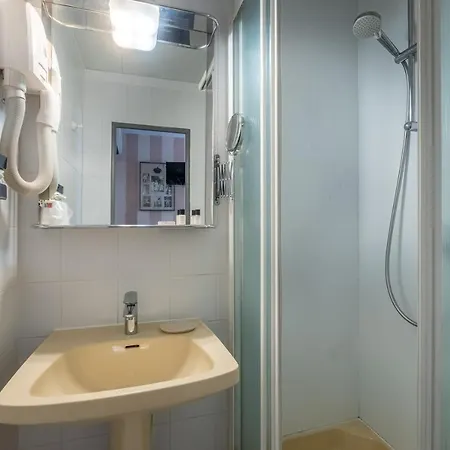 Ξενοδοχείο De L'avre