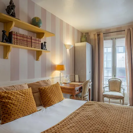 De L'avre Παρίσι