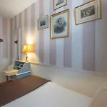 Hotel De L'avre