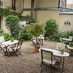 De L'avre Paris
