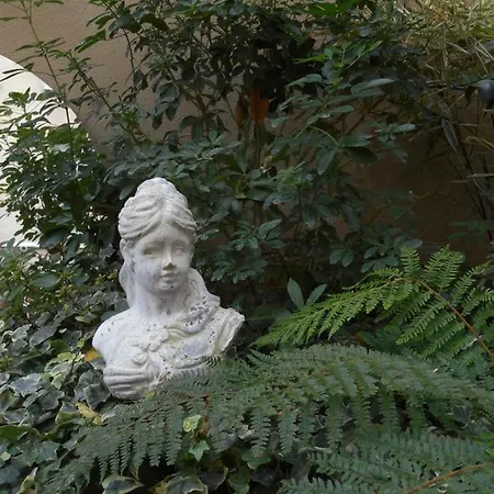 De L'avre Hotel 3*