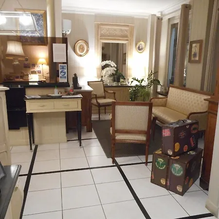 De L'avre Hotell 3*