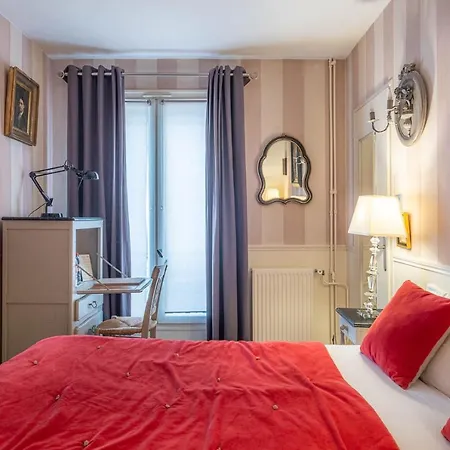 Hotell De L'avre 3*