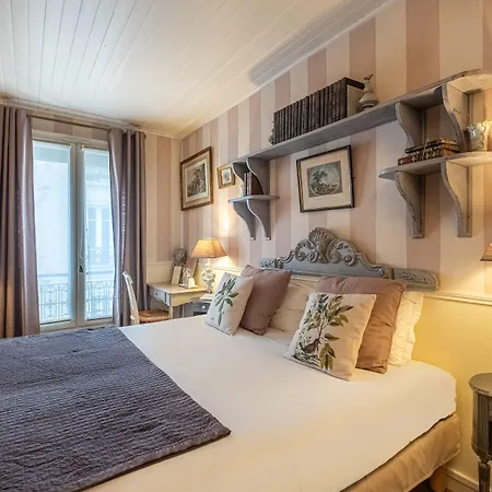 De L'avre Hotel
