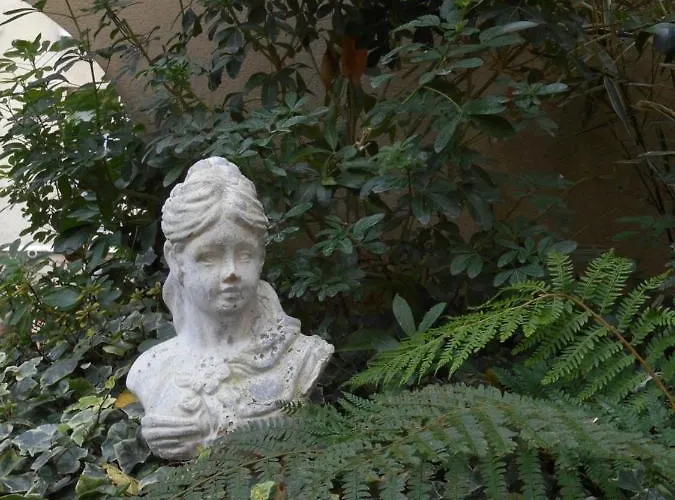 De L'avre Hotel 3*