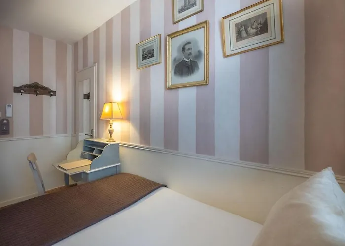 Hotel De L'avre