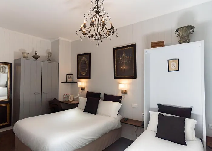 Hotel De L'avre Paris