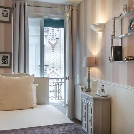 De L'avre Paris