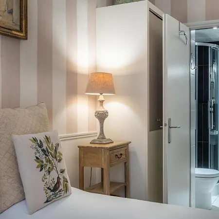 Hotel De L'avre Paris
